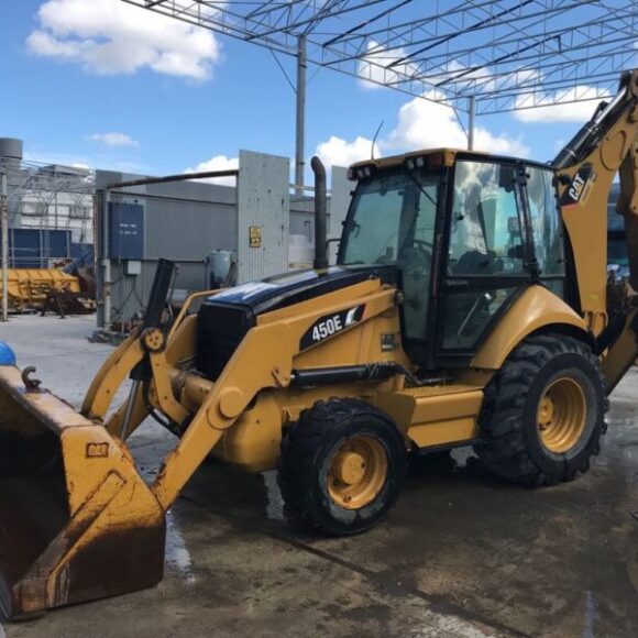 Caterpillar 450 BACKHOE LOADER OPERATION AND MAINTENANCE MANUAL DYN