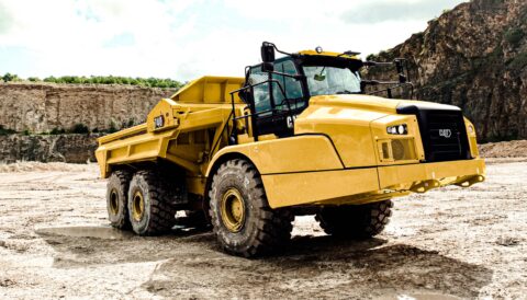 (CAT) Caterpillar 740 ARTICULATED TRUCK Operation and Maintenance Manual SN B1P – PDF
