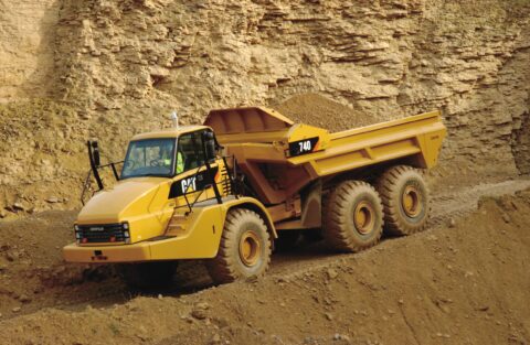 (CAT) Caterpillar 740 EJECTOR TRUCK Operation and Maintenance Manual SN B1R – PDF