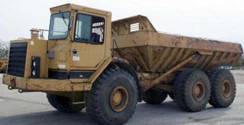 (CAT) Caterpillar D35C ARTICULATED TRUCK Operation and Maintenance Manual SN 2GD – PDF