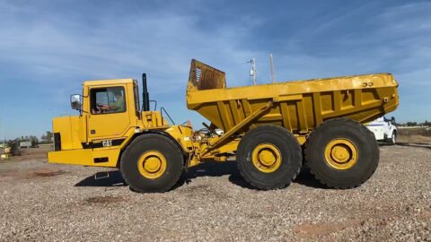 (CAT) Caterpillar D400E II ARTICULATED TRUCK Operation and Maintenance Manual SN 8PS PDF