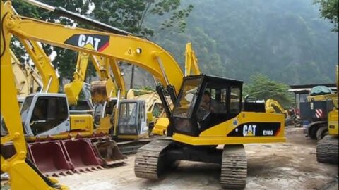 (CAT) Caterpillar E180 EXCAVATOR Service Repair Manual SN 1RF – PDF