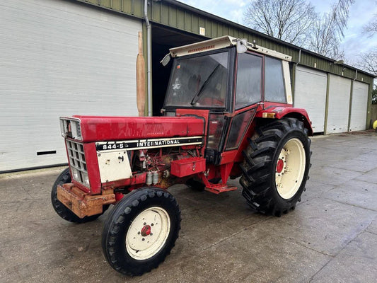 Case IH 844s International Diesel Tractor Pdf Parts Manual
